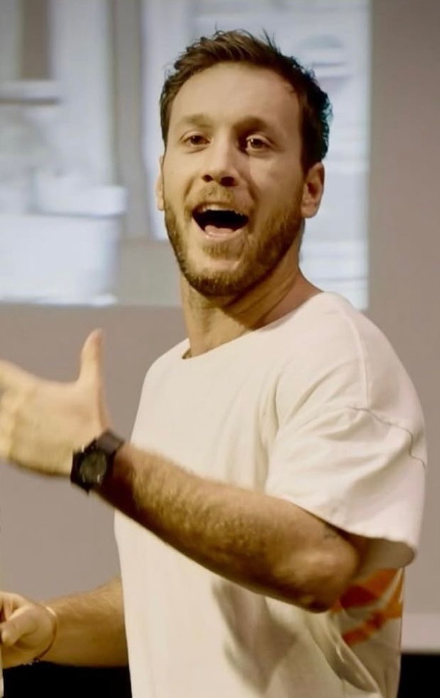 Steven mid-story, very animated